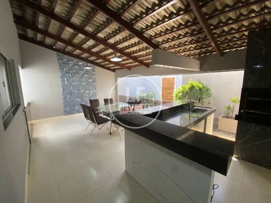 Foto 2 de Casa com 3 quartos à venda, 204m2 em Jardim Paraíso, Aparecida De Goiania - GO