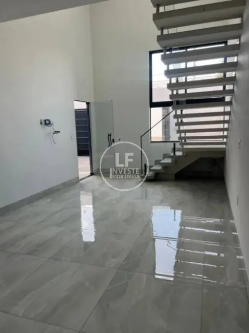 Foto 4 de Sobrado com 3 quartos à venda, 200m2 em Morada dos Pássaros, Aparecida De Goiania - GO