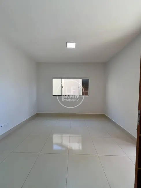 Foto 3 de Casa com 2 quartos à venda, 200m2 em Goianira - GO