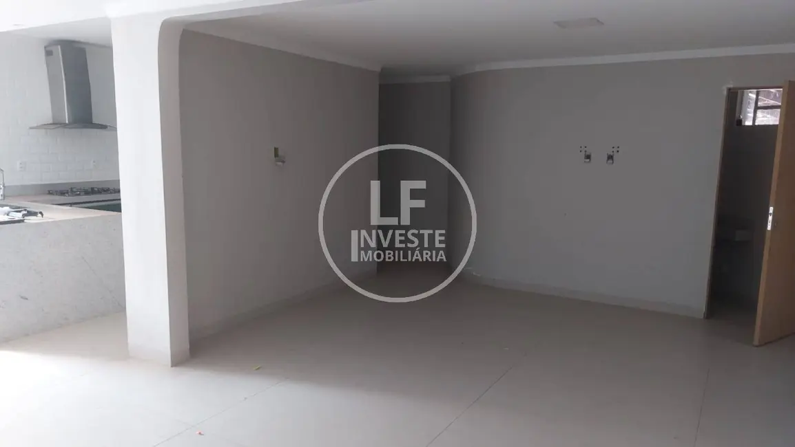 Foto 4 de Casa com 3 quartos à venda, 250m2 em Village Veneza, Goiania - GO