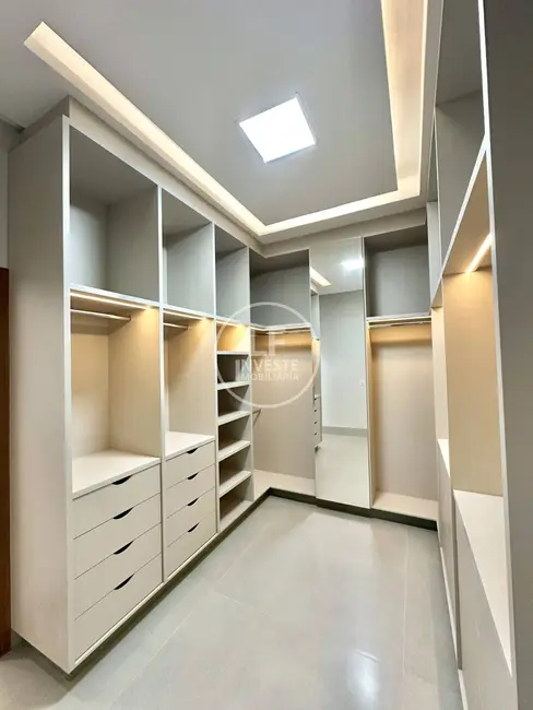 Casa com 4 quartos à venda, 520m2 em Senador Canedo - GO - imagem 9 Foto 9 de Casa com 4 quartos à venda, 520m2 em Senador Canedo - GO