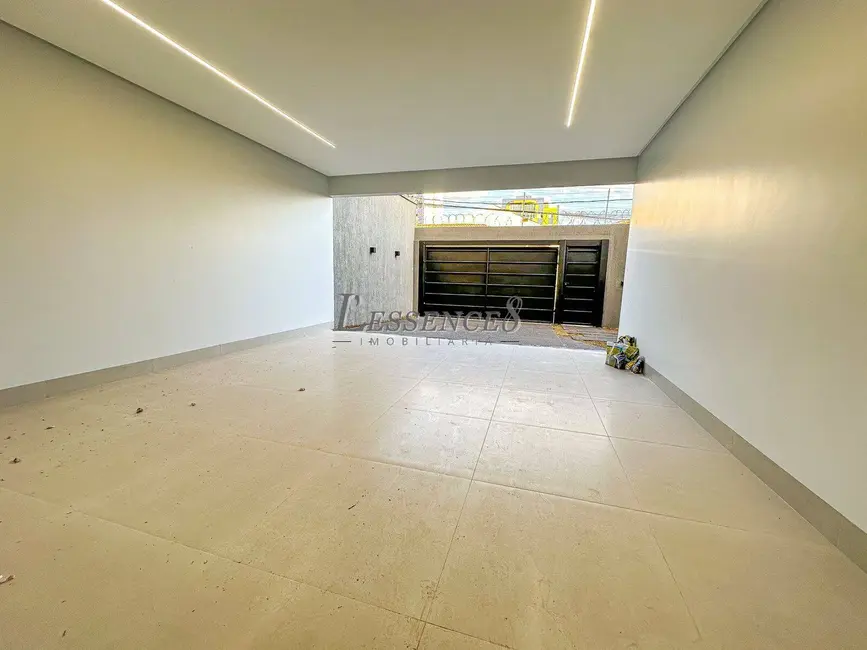 Sobrado com 3 quartos à venda, 208m2 em Jardim América, Goiania - GO - imagem 4 Foto 4 de Sobrado com 3 quartos à venda, 208m2 em Jardim América, Goiania - GO