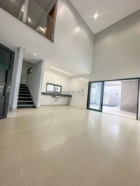 Sobrado com 3 quartos à venda, 208m2 em Jardim América, Goiania - GO - imagem 2 Foto 2 de Sobrado com 3 quartos à venda, 208m2 em Jardim América, Goiania - GO