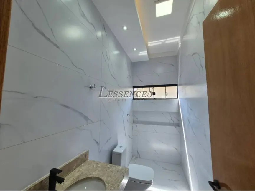 Casa com 3 quartos à venda, 200m2 em Jardim Decolores, Trindade - GO - imagem 8 Foto 8 de Casa com 3 quartos à venda, 200m2 em Jardim Decolores, Trindade - GO