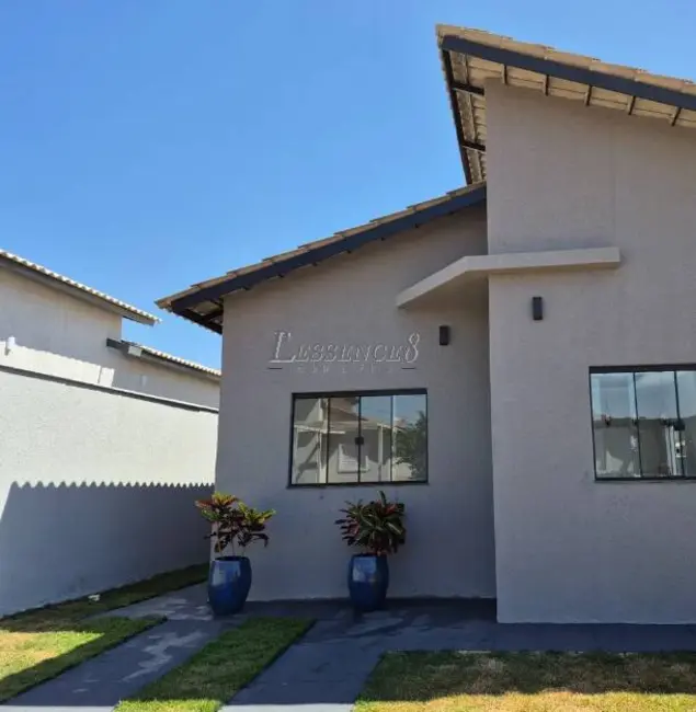 Casa com 3 quartos à venda, 200m2 em Jardim Decolores, Trindade - GO - imagem 1 Foto 1 de Casa com 3 quartos à venda, 200m2 em Jardim Decolores, Trindade - GO