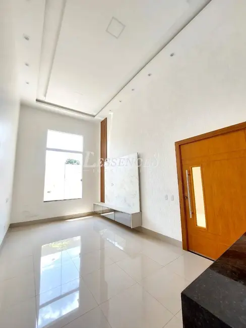 Foto 2 de Casa com 3 quartos à venda, 141m2 em Setor Maysa, Trindade - GO