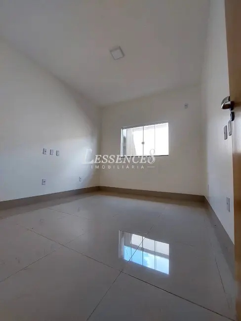 Foto 3 de Casa com 3 quartos à venda, 141m2 em Setor Maysa, Trindade - GO