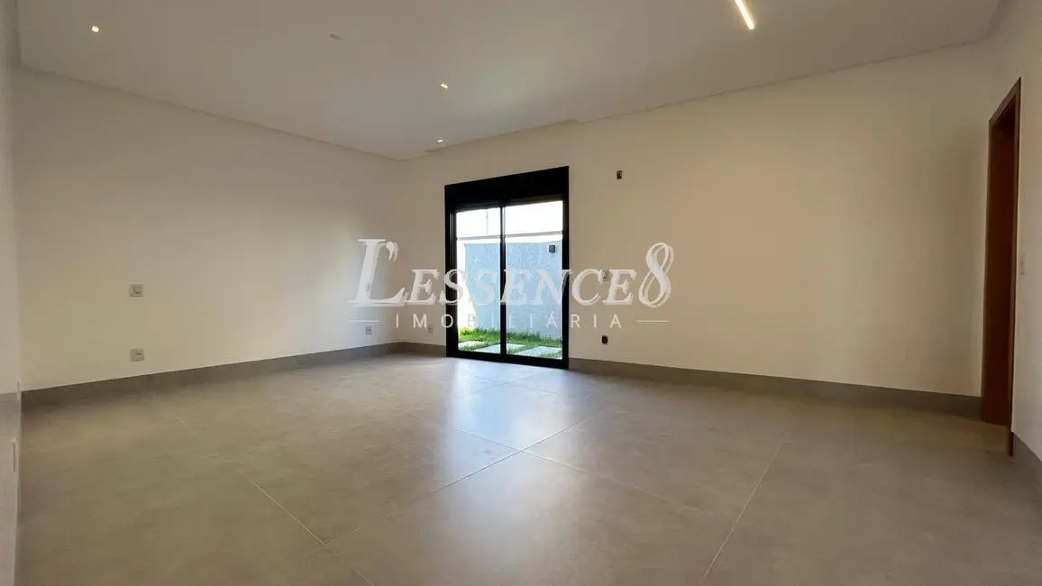 Foto 8 de Casa com 3 quartos à venda, 392m2 em Senador Canedo - GO