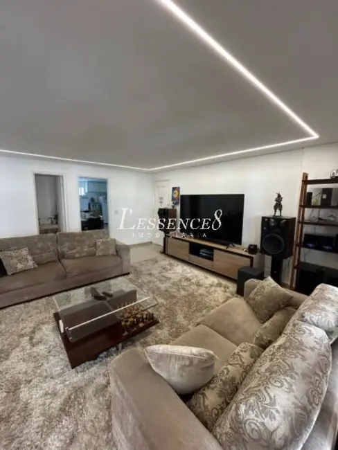 Apartamento com 4 quartos à venda, 204m2 em Setor Bueno, Goiania - GO - imagem 1 Foto 1 de Apartamento com 4 quartos à venda, 204m2 em Setor Bueno, Goiania - GO