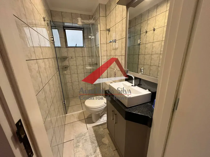 Apartamento com 2 quartos à venda e para alugar em Centro, Bombinhas - SC - imagem 9 Foto 9 de Apartamento com 2 quartos à venda e para alugar em Centro, Bombinhas - SC
