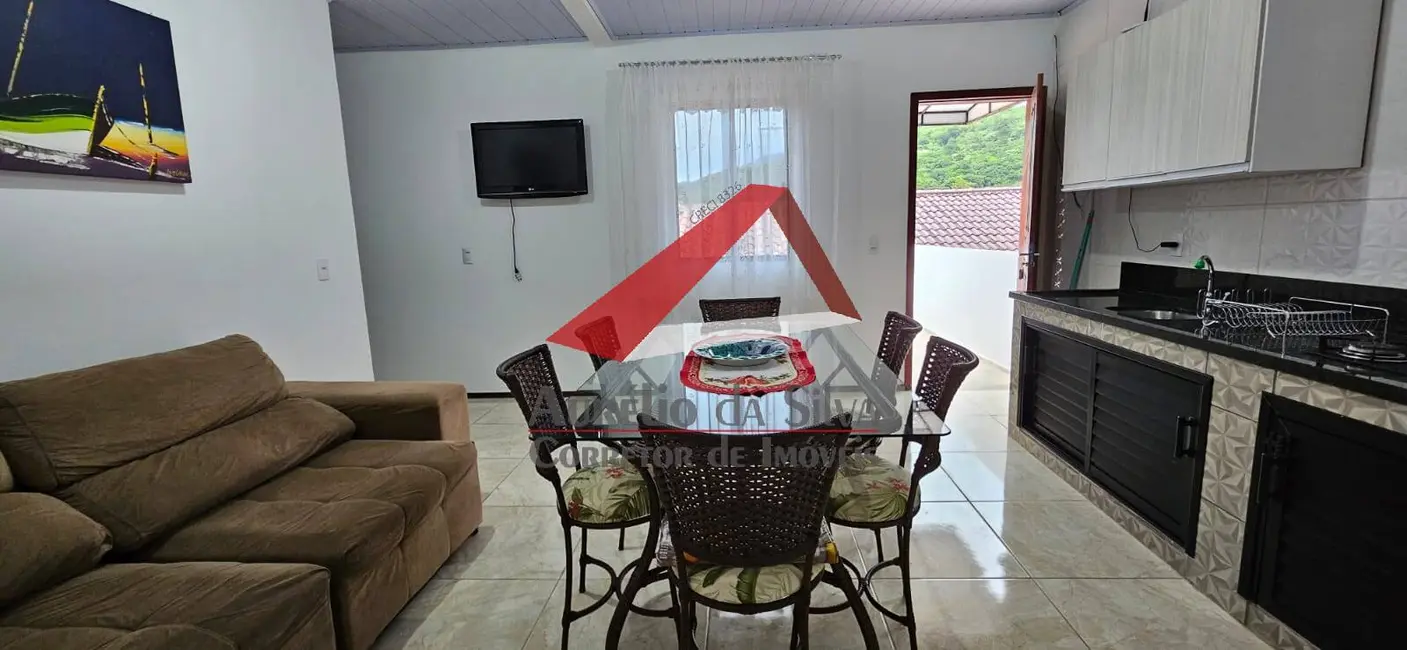 Foto 4 de Casa com 2 quartos à venda e para alugar em Bombinhas - SC