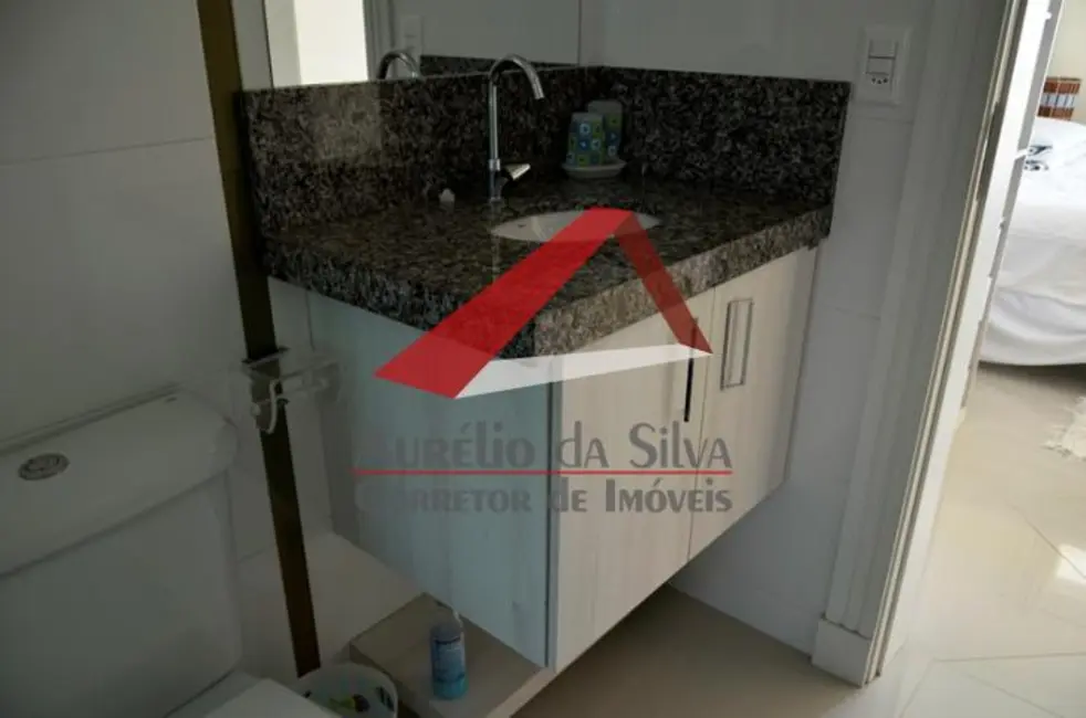 Apartamento com 2 quartos para alugar, 80m2 em Centro, Bombinhas - SC - imagem 5 Foto 5 de Apartamento com 2 quartos para alugar, 80m2 em Centro, Bombinhas - SC