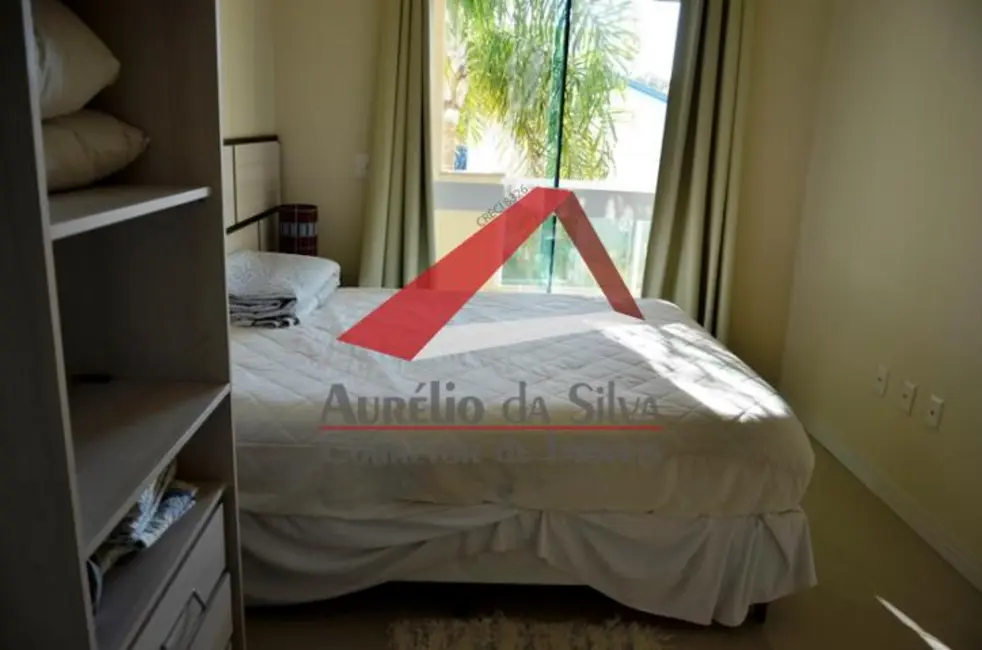 Apartamento com 2 quartos para alugar, 80m2 em Centro, Bombinhas - SC - imagem 2 Foto 2 de Apartamento com 2 quartos para alugar, 80m2 em Centro, Bombinhas - SC