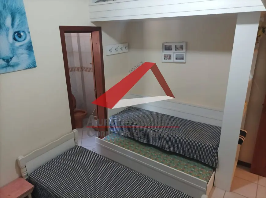 Foto 9 de Casa com 2 quartos à venda e para alugar em Centro, Bombinhas - SC