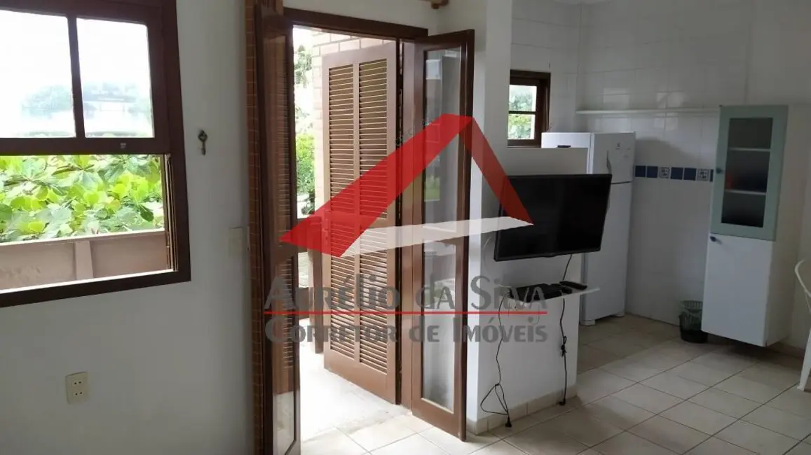 Foto 4 de Apartamento com 1 quarto à venda e para alugar em Centro, Bombinhas - SC