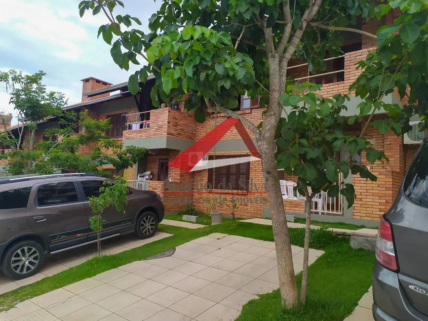 Foto 2 de Apartamento com 2 quartos à venda e para alugar, 60m2 em Centro, Bombinhas - SC