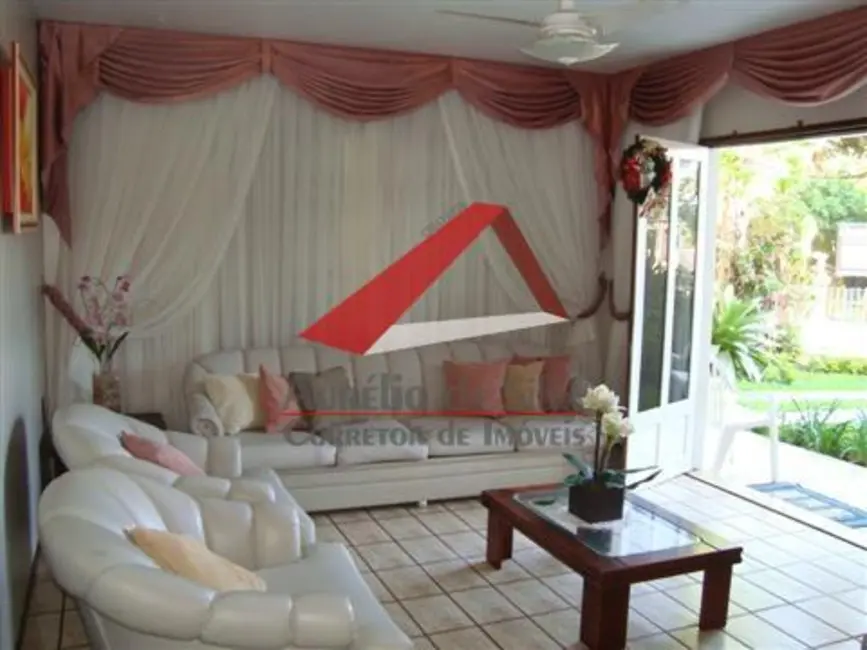 Apartamento com 6 quartos para alugar em Centro, Bombinhas - SC - imagem 8 Foto 8 de Apartamento com 6 quartos para alugar em Centro, Bombinhas - SC