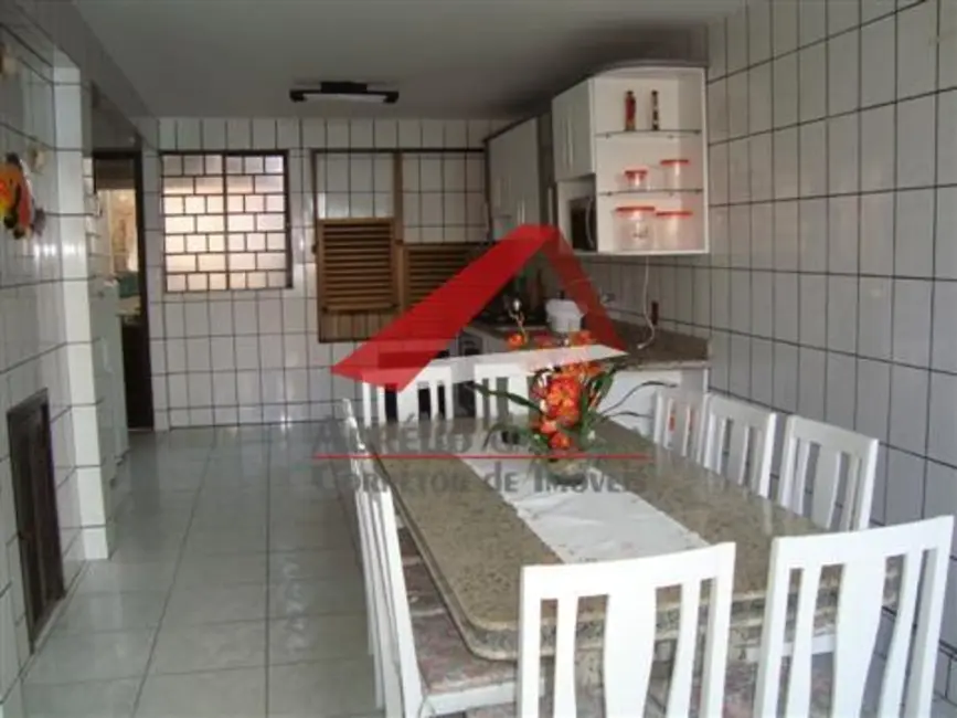 Apartamento com 6 quartos para alugar em Centro, Bombinhas - SC - imagem 5 Foto 5 de Apartamento com 6 quartos para alugar em Centro, Bombinhas - SC