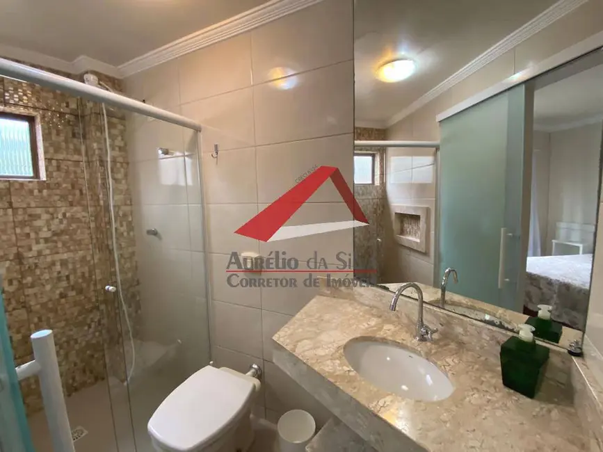 Apartamento com 2 quartos para alugar, 70m2 em Centro, Bombinhas - SC - imagem 7 Foto 7 de Apartamento com 2 quartos para alugar, 70m2 em Centro, Bombinhas - SC