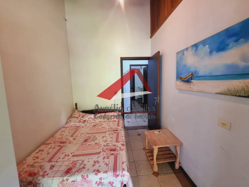 Apartamento com 2 quartos para alugar em Centro, Bombinhas - SC - imagem 4 Foto 4 de Apartamento com 2 quartos para alugar em Centro, Bombinhas - SC