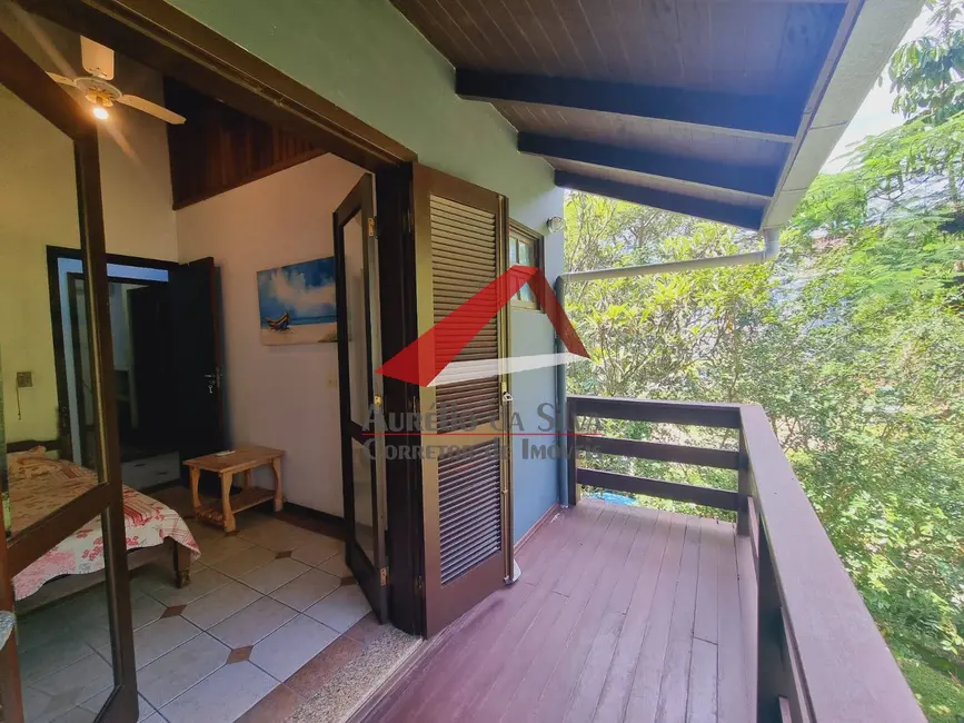 Apartamento com 2 quartos para alugar em Centro, Bombinhas - SC - imagem 3 Foto 3 de Apartamento com 2 quartos para alugar em Centro, Bombinhas - SC