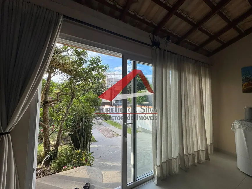 Apartamento com 4 quartos para alugar em Centro, Bombinhas - SC - imagem 9 Foto 9 de Apartamento com 4 quartos para alugar em Centro, Bombinhas - SC