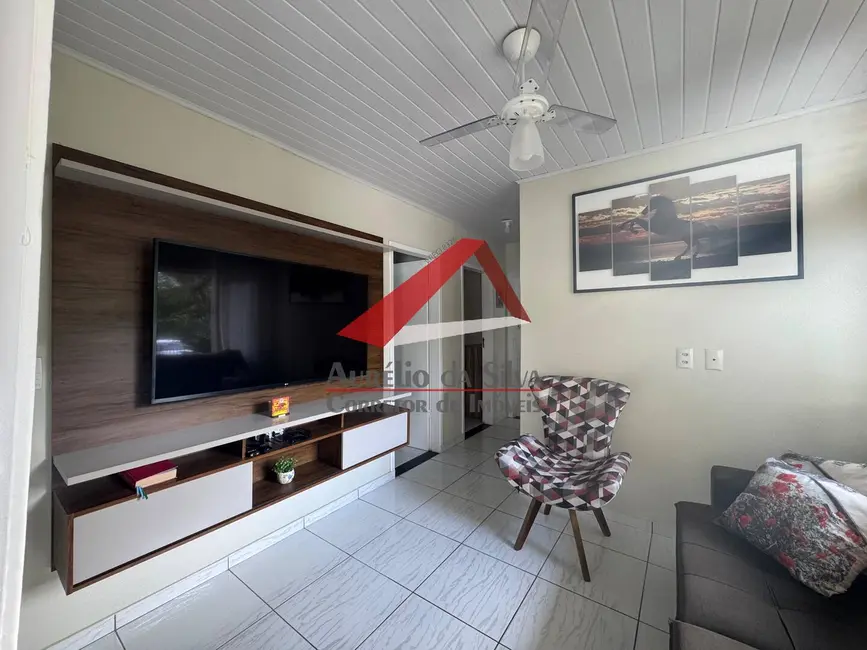 Apartamento com 4 quartos para alugar em Centro, Bombinhas - SC - imagem 7 Foto 7 de Apartamento com 4 quartos para alugar em Centro, Bombinhas - SC