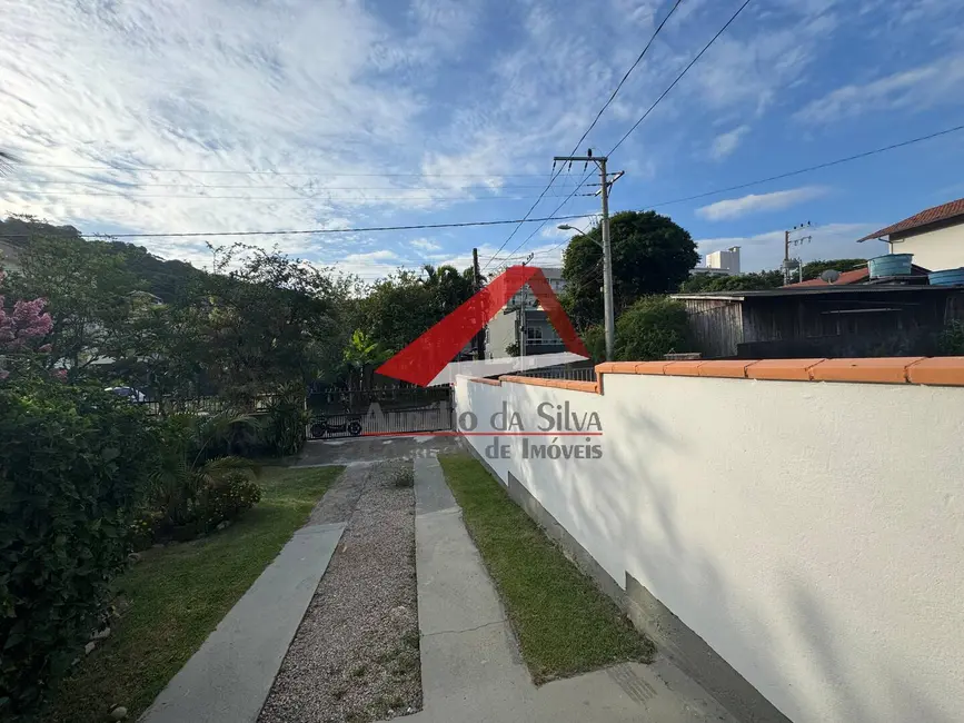 Apartamento com 4 quartos para alugar em Centro, Bombinhas - SC - imagem 3 Foto 3 de Apartamento com 4 quartos para alugar em Centro, Bombinhas - SC