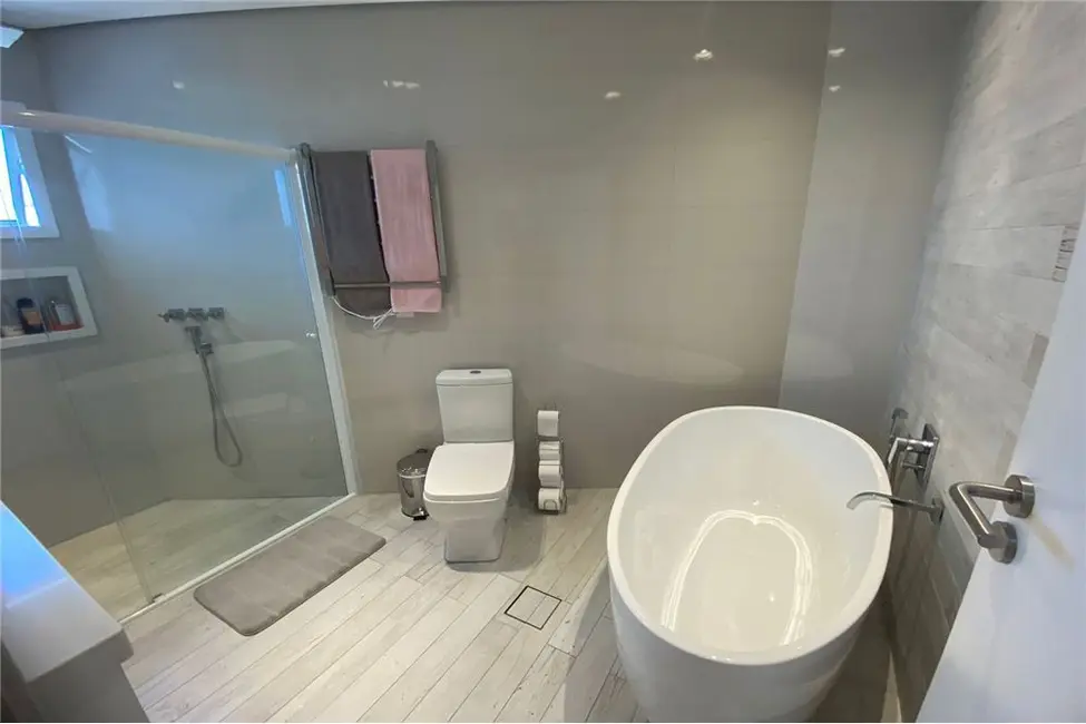 Foto 2 de Casa de Condomínio com 4 quartos à venda, 392m2 em Vila Bertioga, São Paulo - SP