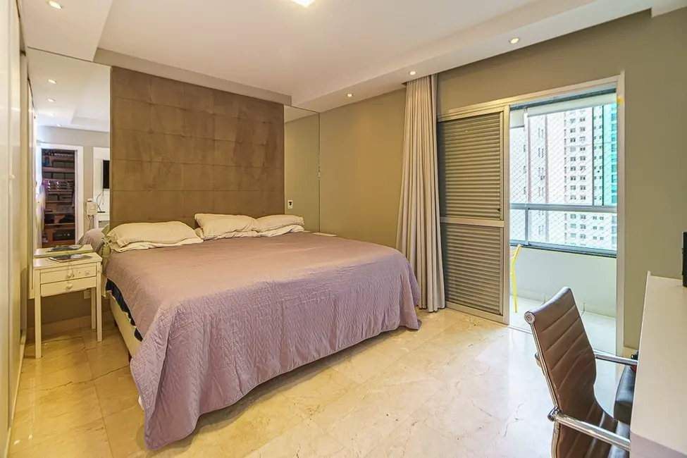 Foto 3 de Apartamento com 3 quartos à venda, 192m2 em Campo Belo, São Paulo - SP