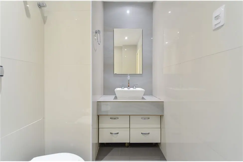 Apartamento com 3 quartos à venda, 191m2 em Higienópolis, São Paulo - SP - imagem 8 Foto 8 de Apartamento com 3 quartos à venda, 191m2 em Higienópolis, São Paulo - SP