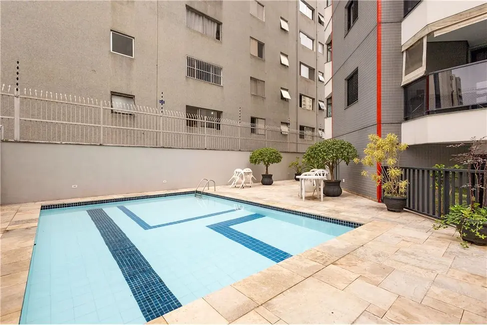 Foto 5 de Apartamento com 2 quartos à venda, 56m2 em Moema, São Paulo - SP