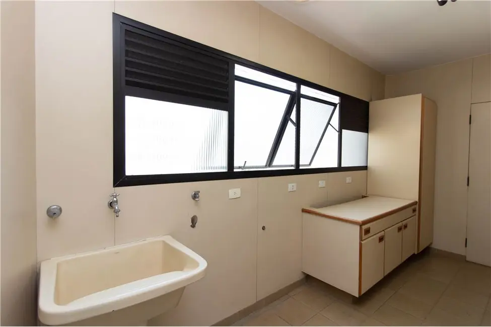 Foto 8 de Apartamento com 4 quartos à venda, 220m2 em Moema, São Paulo - SP