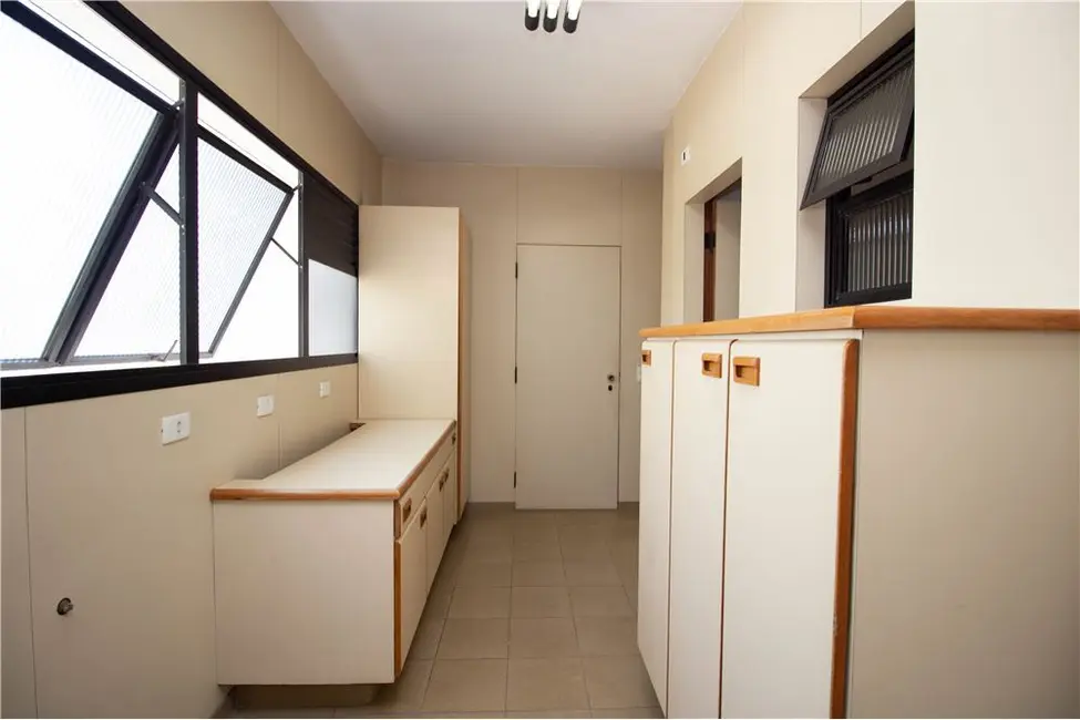 Foto 7 de Apartamento com 4 quartos à venda, 220m2 em Moema, São Paulo - SP