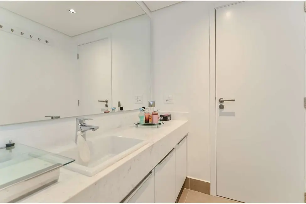 Apartamento com 3 quartos à venda, 170m2 em Vila Madalena, São Paulo - SP - imagem 5 Foto 5 de Apartamento com 3 quartos à venda, 170m2 em Vila Madalena, São Paulo - SP