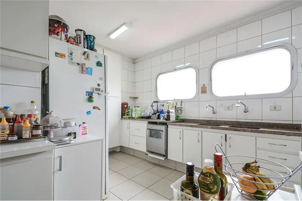 Apartamento com 3 quartos à venda, 158m2 em Vila Madalena, São Paulo - SP - imagem 3 Foto 3 de Apartamento com 3 quartos à venda, 158m2 em Vila Madalena, São Paulo - SP