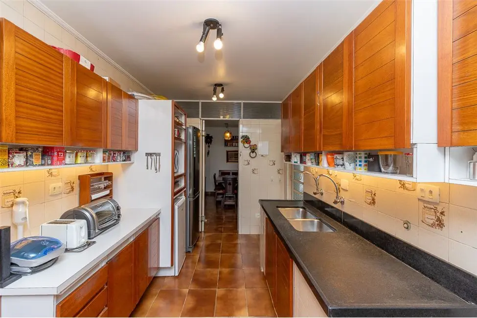 Foto 9 de Casa com 4 quartos à venda, 300m2 em Moema, São Paulo - SP