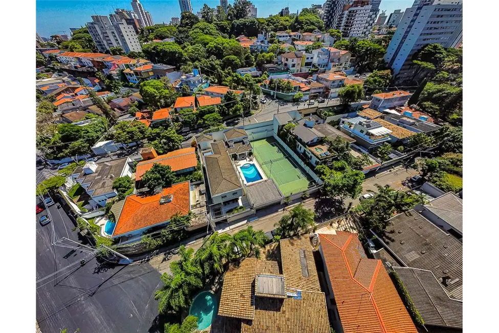 Foto 2 de Casa com 3 quartos à venda, 709m2 em Pinheiros, São Paulo - SP