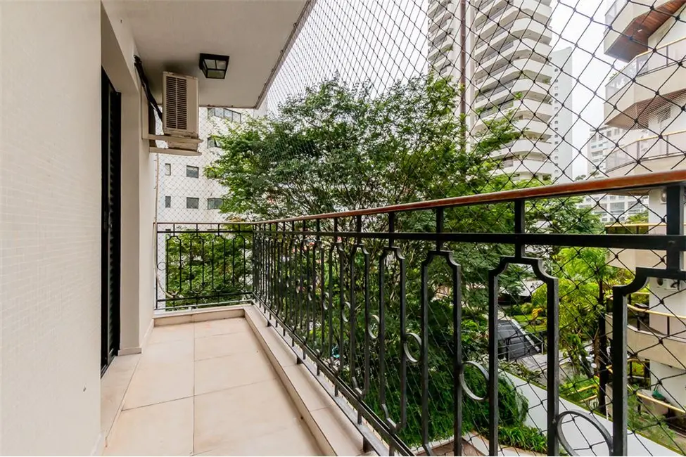 Apartamento com 3 quartos à venda, 269m2 em Higienópolis, São Paulo - SP - imagem 4 Foto 4 de Apartamento com 3 quartos à venda, 269m2 em Higienópolis, São Paulo - SP