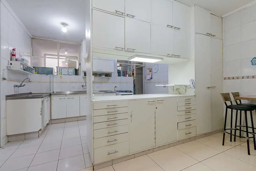 Apartamento com 3 quartos à venda, 196m2 em Higienópolis, São Paulo - SP - imagem 8 Foto 8 de Apartamento com 3 quartos à venda, 196m2 em Higienópolis, São Paulo - SP