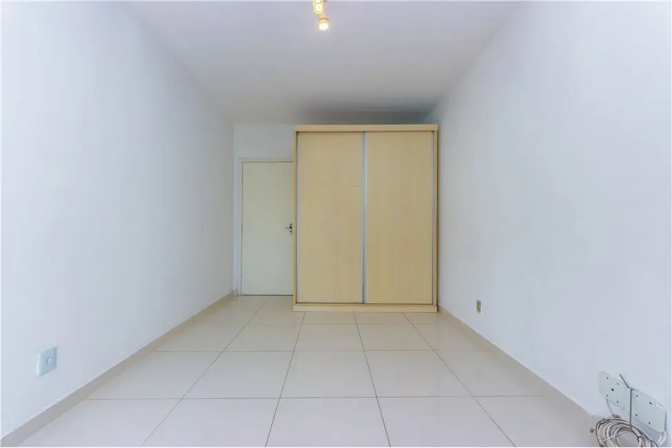 Apartamento com 3 quartos à venda, 122m2 em Pinheiros, São Paulo - SP - imagem 8 Foto 8 de Apartamento com 3 quartos à venda, 122m2 em Pinheiros, São Paulo - SP