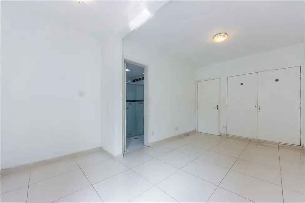 Apartamento com 3 quartos à venda, 122m2 em Pinheiros, São Paulo - SP - imagem 2 Foto 2 de Apartamento com 3 quartos à venda, 122m2 em Pinheiros, São Paulo - SP