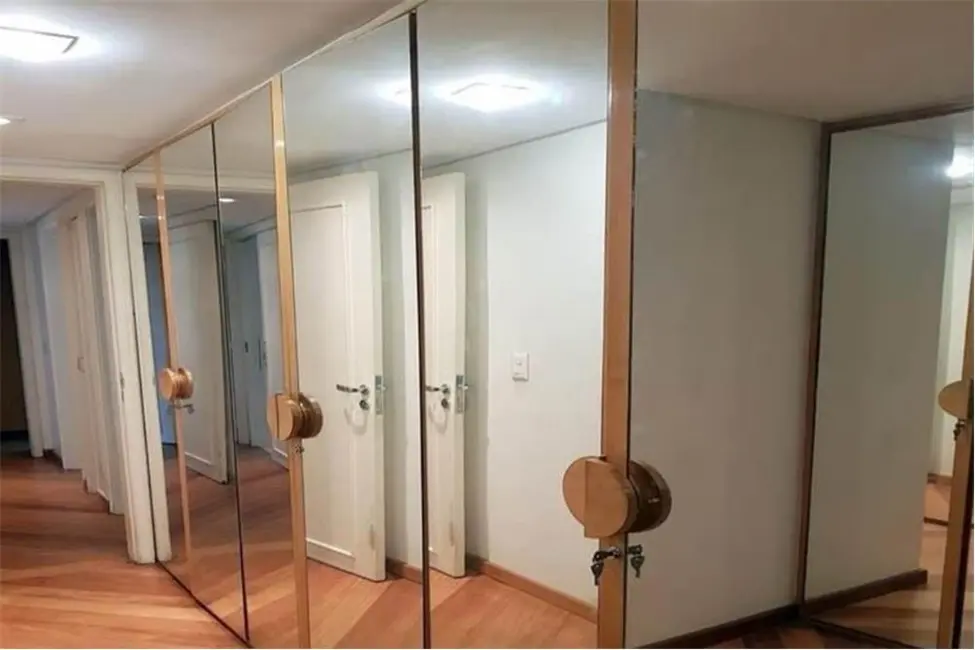 Cobertura com 2 quartos à venda, 300m2 em Santa Cecília, São Paulo - SP - imagem 2 Foto 2 de Cobertura com 2 quartos à venda, 300m2 em Santa Cecília, São Paulo - SP