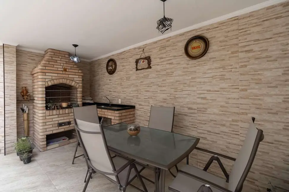 Foto 2 de Casa com 2 quartos à venda, 220m2 em Vila Canero, São Paulo - SP