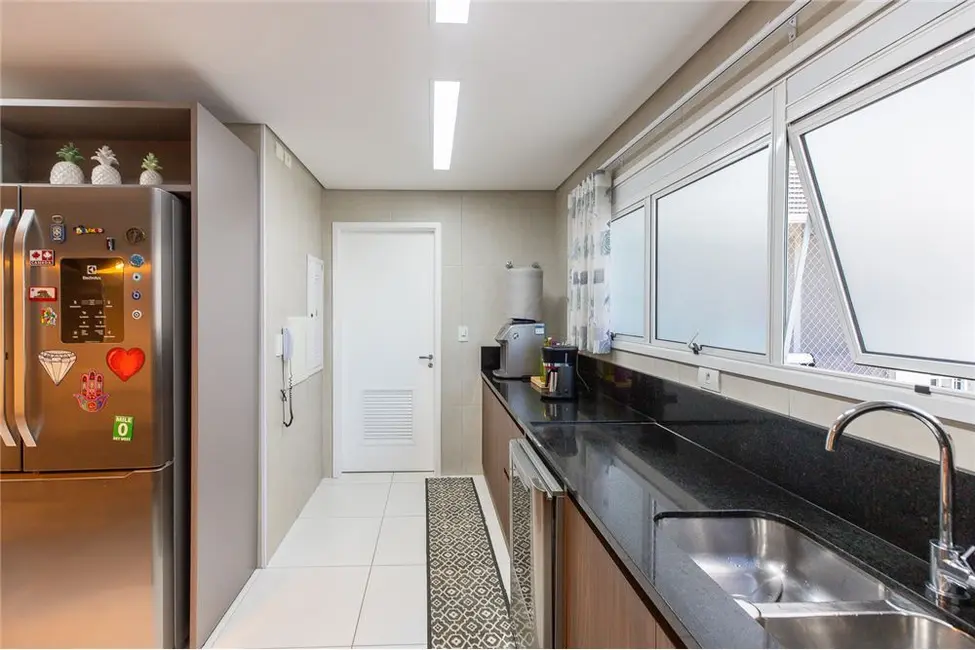 Foto 5 de Apartamento com 4 quartos à venda, 238m2 em Vila Suzana, São Paulo - SP