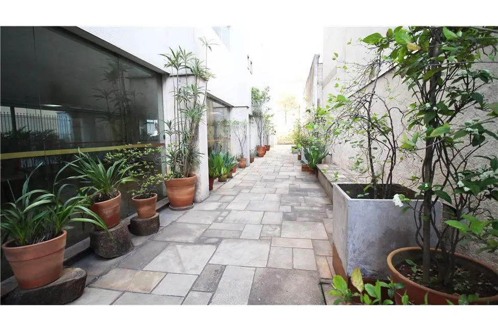 Apartamento com 3 quartos à venda, 143m2 em Pinheiros, São Paulo - SP - imagem 5 Foto 5 de Apartamento com 3 quartos à venda, 143m2 em Pinheiros, São Paulo - SP