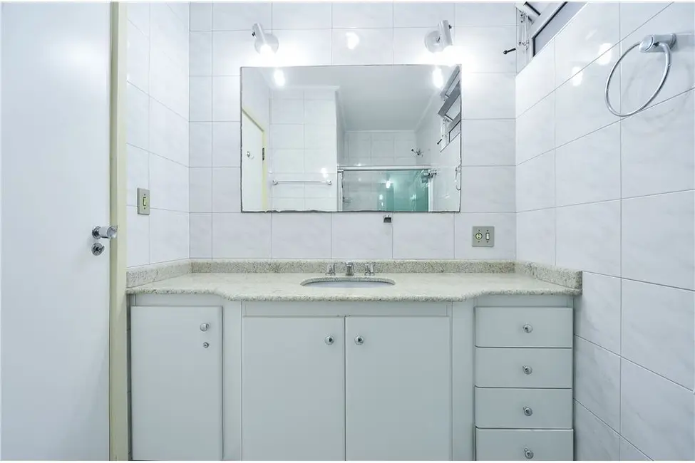 Apartamento com 3 quartos à venda, 209m2 em Santa Cecília, São Paulo - SP - imagem 5 Foto 5 de Apartamento com 3 quartos à venda, 209m2 em Santa Cecília, São Paulo - SP