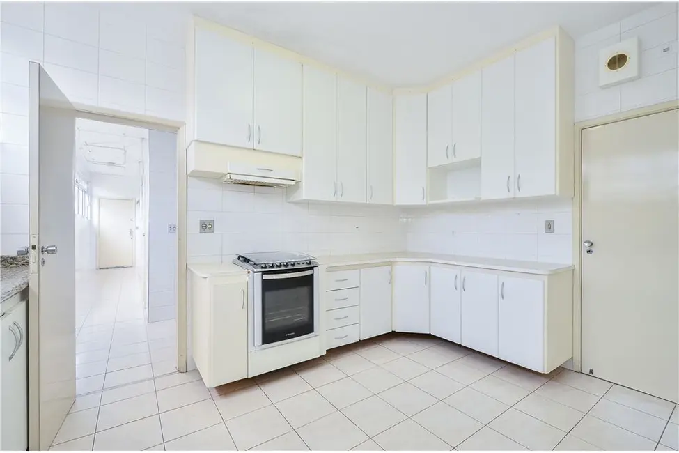 Apartamento com 3 quartos à venda, 209m2 em Santa Cecília, São Paulo - SP - imagem 8 Foto 8 de Apartamento com 3 quartos à venda, 209m2 em Santa Cecília, São Paulo - SP