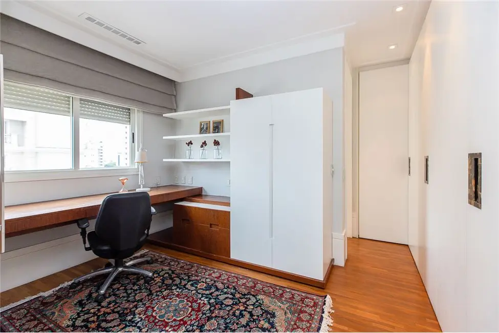 Apartamento com 3 quartos à venda, 300m2 em Moema, São Paulo - SP - imagem 7 Foto 7 de Apartamento com 3 quartos à venda, 300m2 em Moema, São Paulo - SP