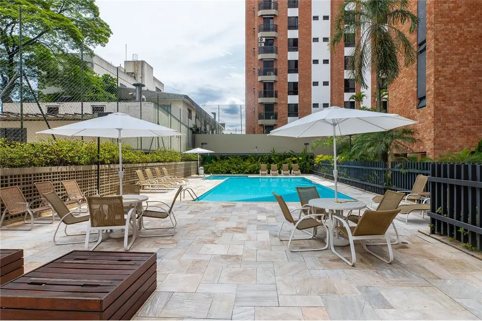 Apartamento com 3 quartos à venda, 219m2 em Moema, São Paulo - SP - imagem 2 Foto 2 de Apartamento com 3 quartos à venda, 219m2 em Moema, São Paulo - SP